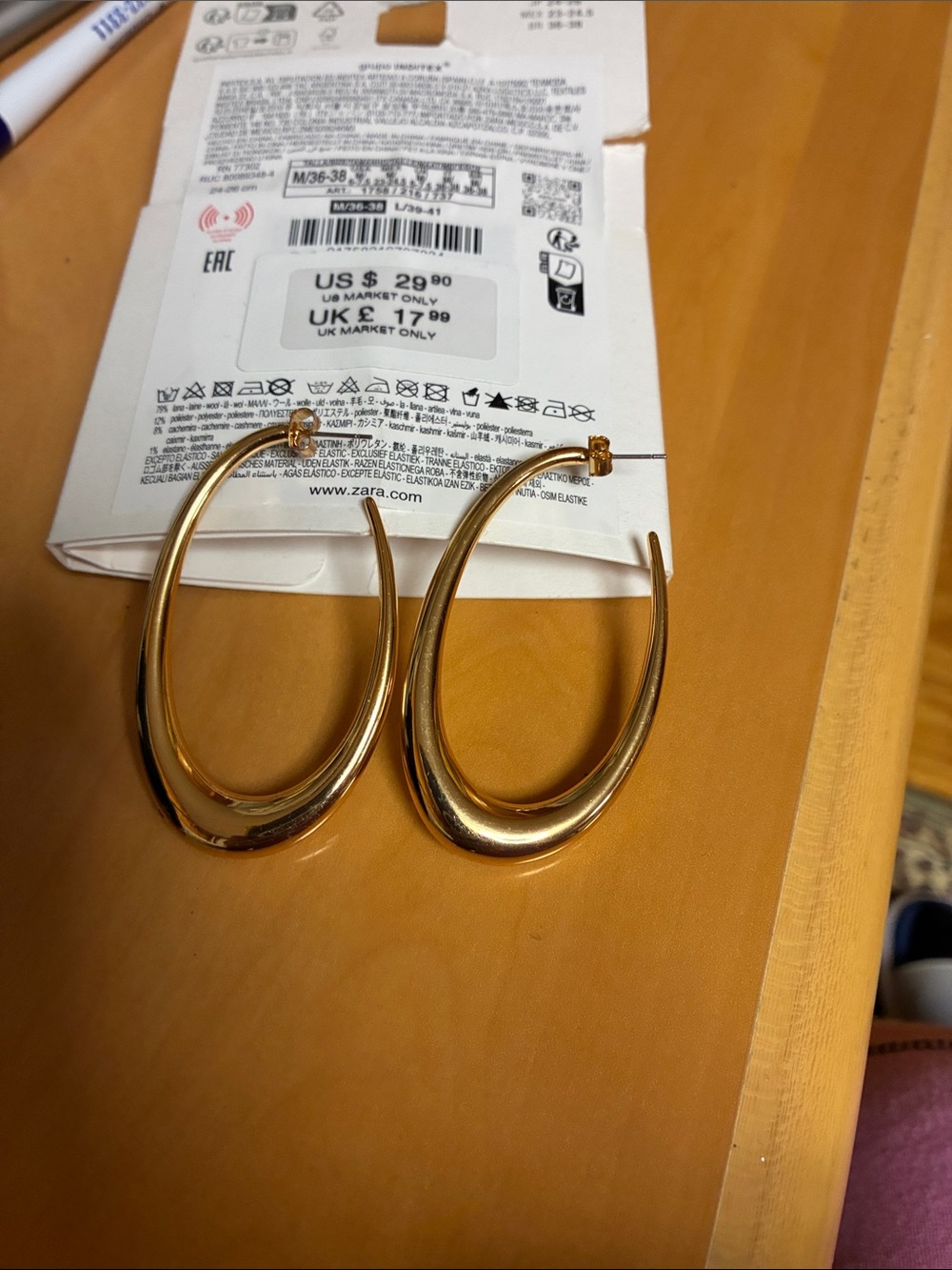 Zara Gold Sculpted Oval Hoop Earrings